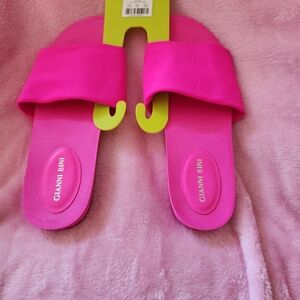 Gianni Bini Fuchsia Slide Sandals》 Nwt Size 10